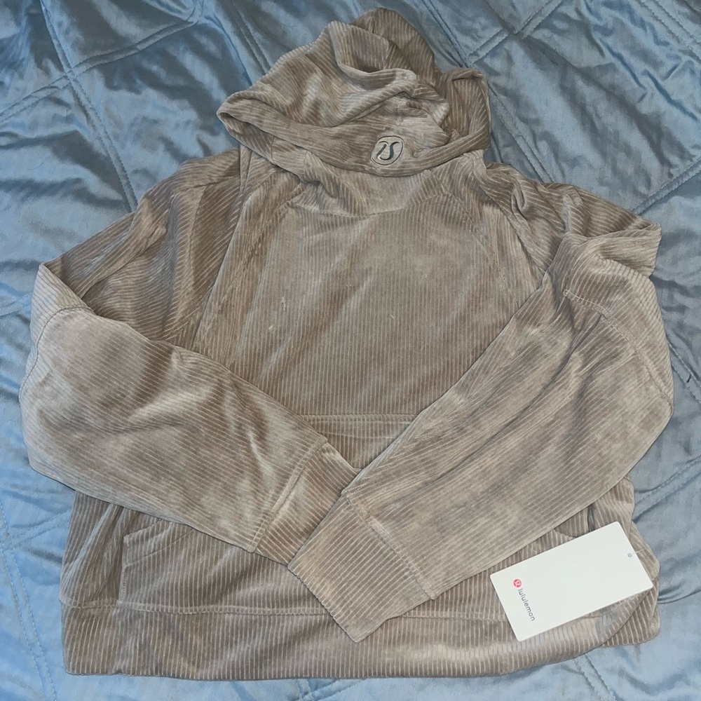NWT Lululemon Scuba sweatshirt